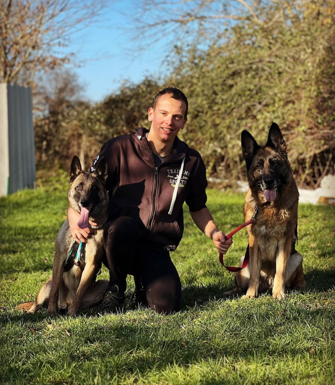 Éducateur canin LexoDog avec un chien